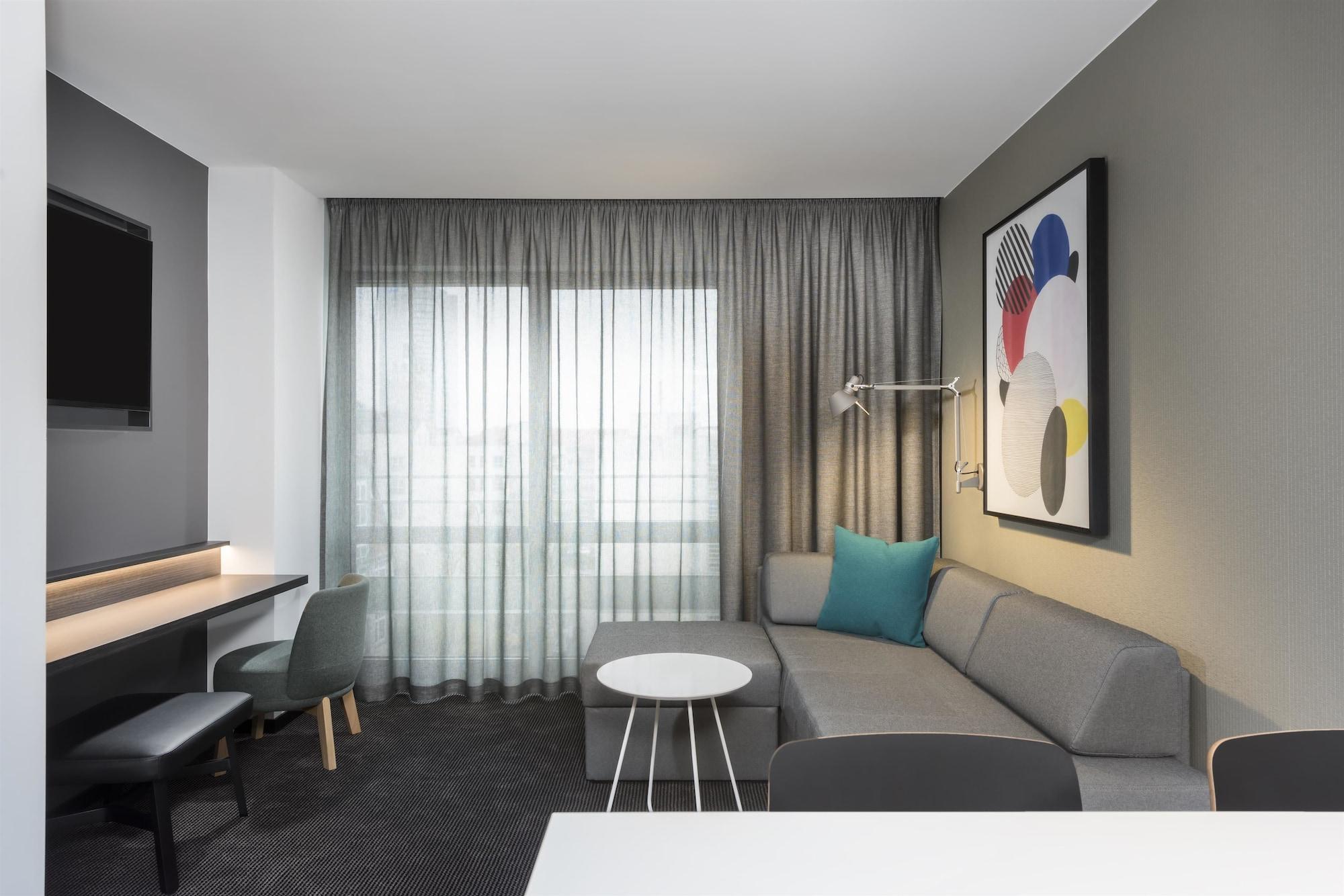 Aparthotel Adina