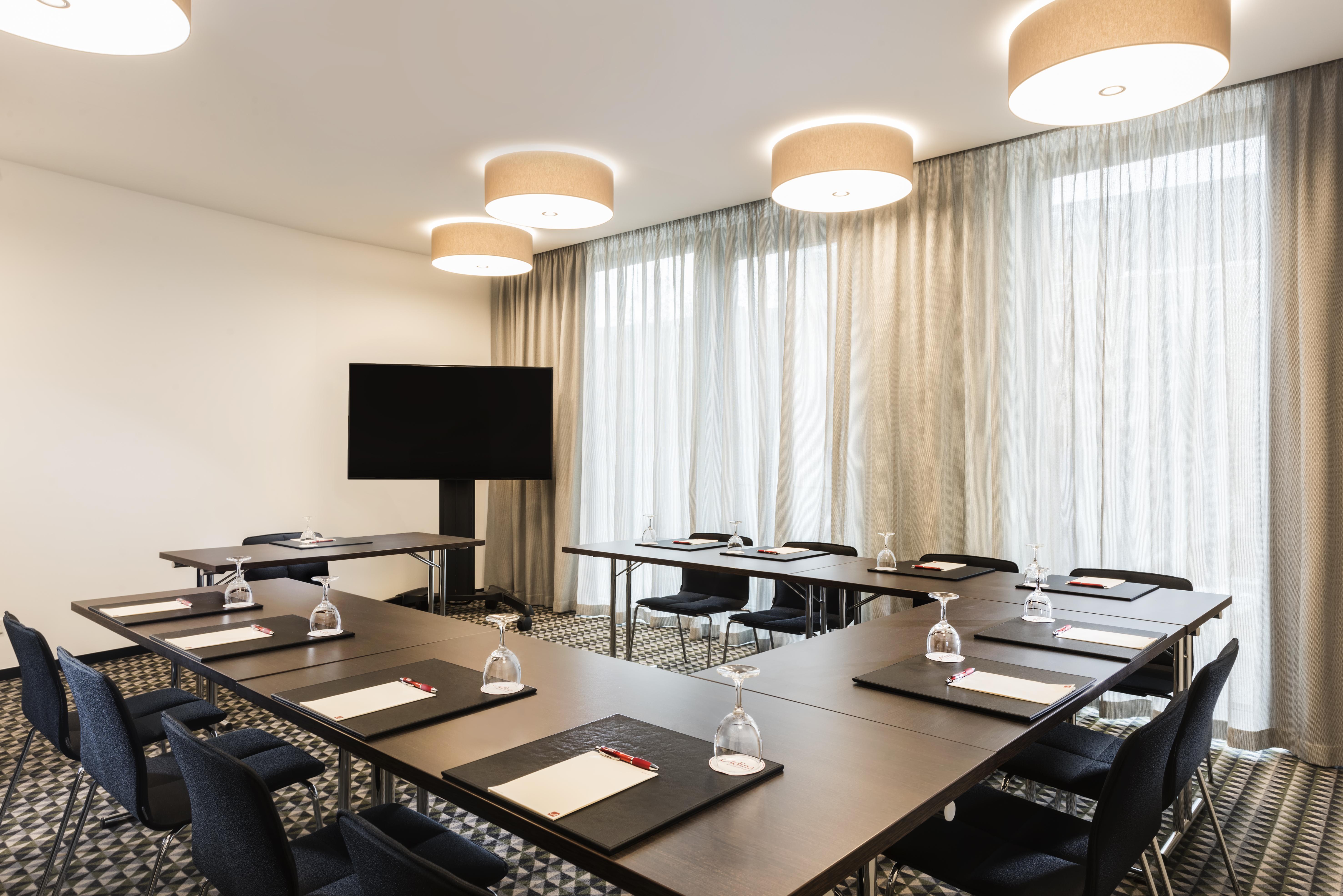 Adina Aparthotel