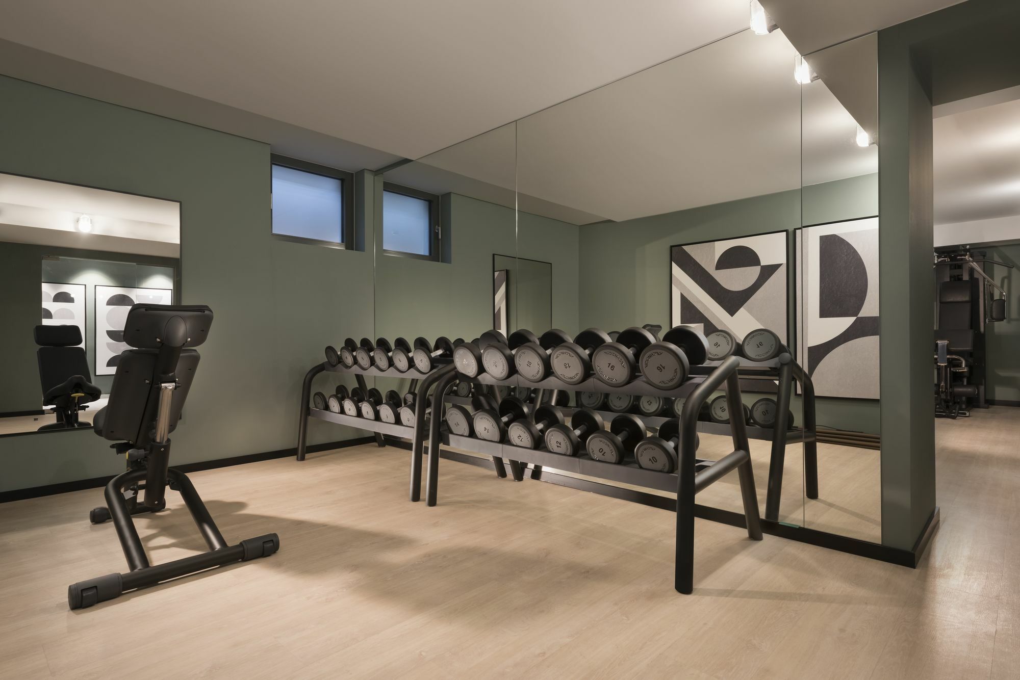 Aparthotel Adina 4*