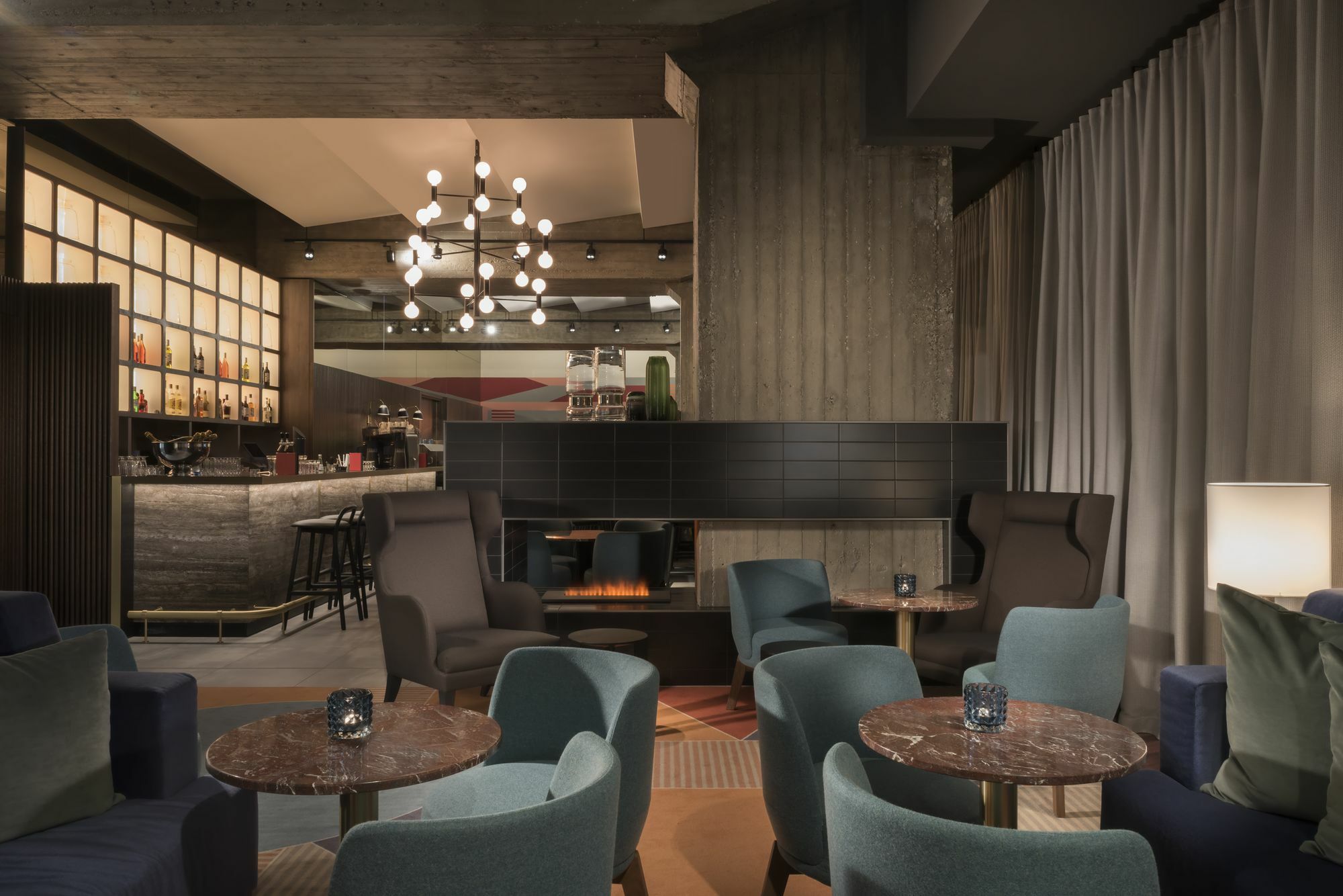 Aparthotel Adina 4*